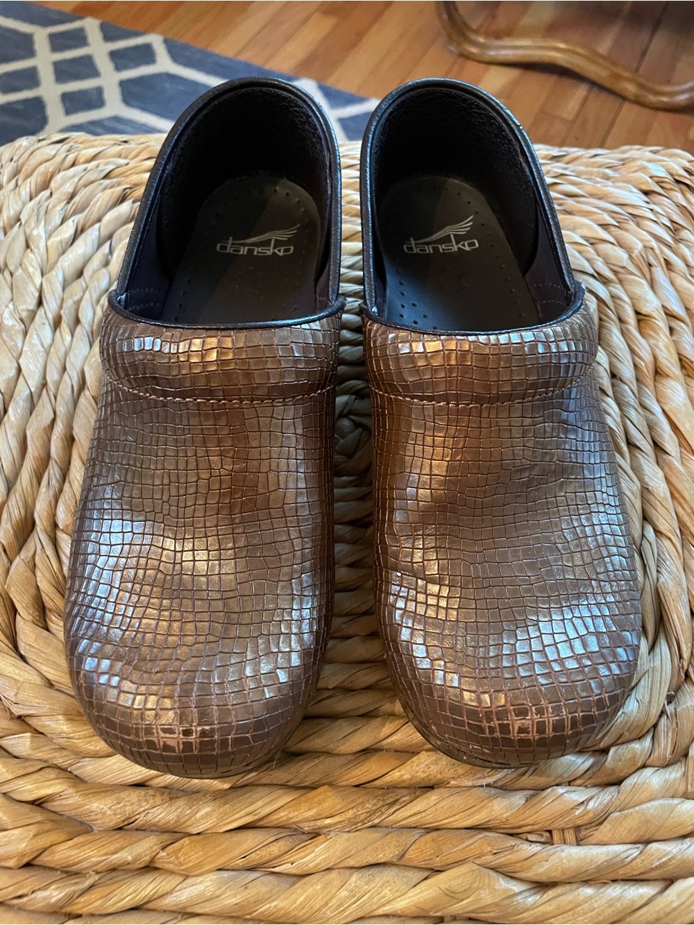 Dansko Women’s Clogs Bronze Honeycomb Design